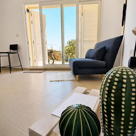 Hilltop With Sea View In Gozo * Nadur